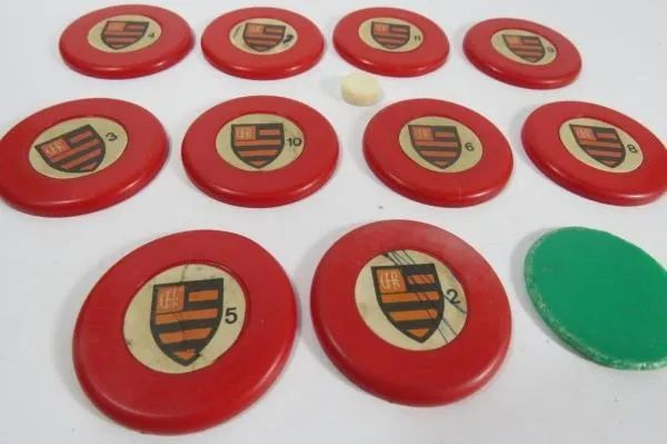  ANTIGO TIME DE FUTEBOL DE BOTÃO PANELINHA do FLAMENGO. Fabricação Estrela. Acompanha 01 B - Foto 2