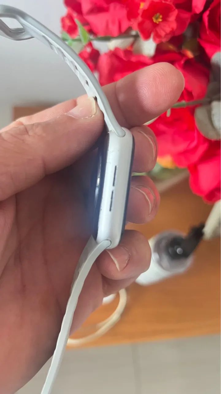 Apple Watch Série 4 44MM Touch não está muito bom mas usa normal