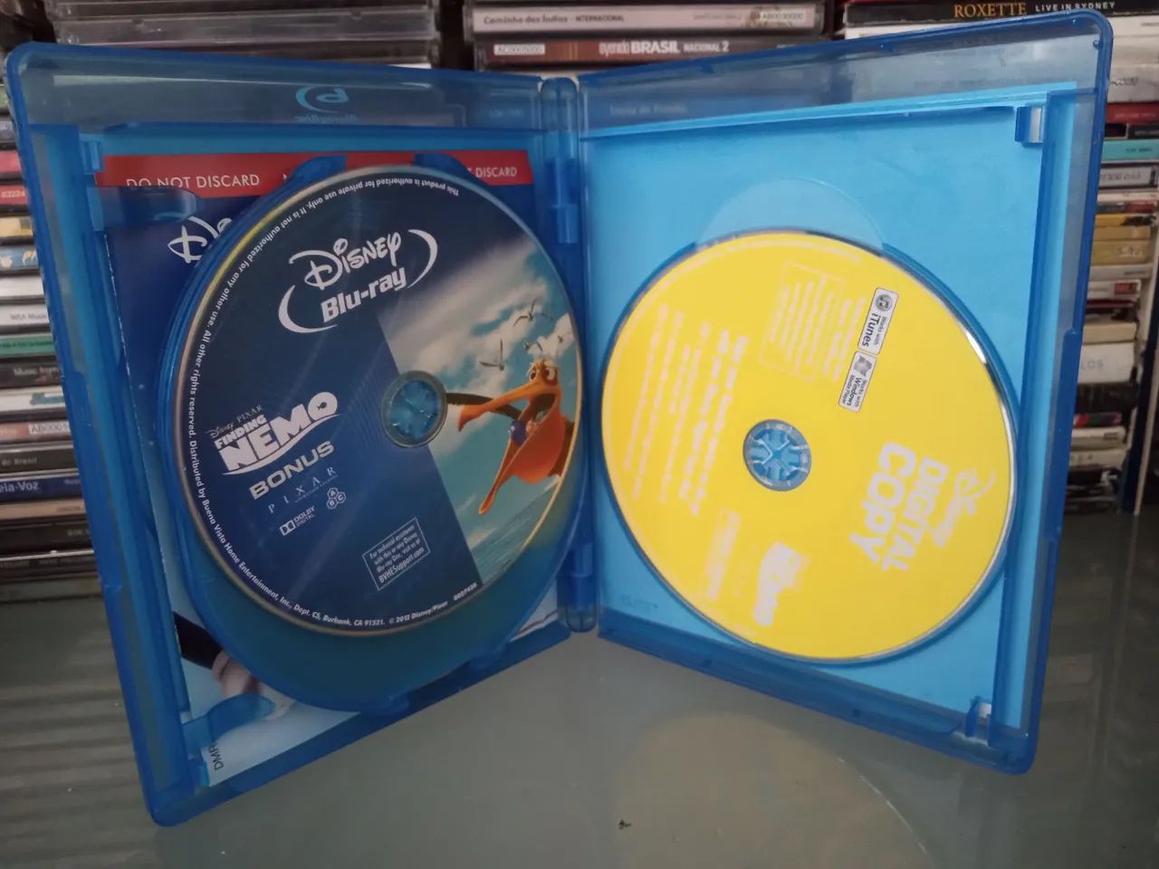 Blu-ray Procurando Nemo Importado Edição Colecionador  - Foto 2