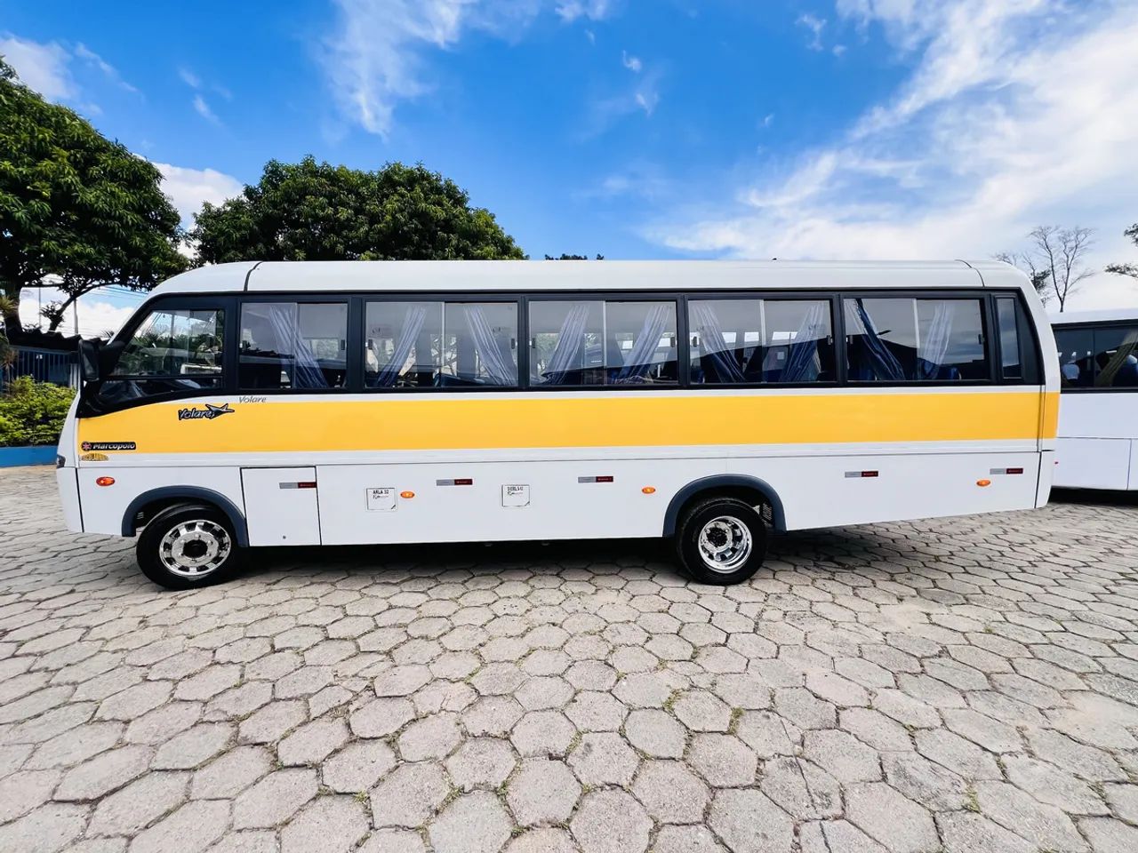 MICROÔNIBUS VOLARE - ótimo estado! - Foto 13