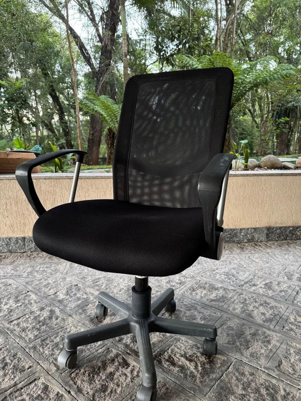 Cadeira de Escritório Presidente Giratória com Rodas