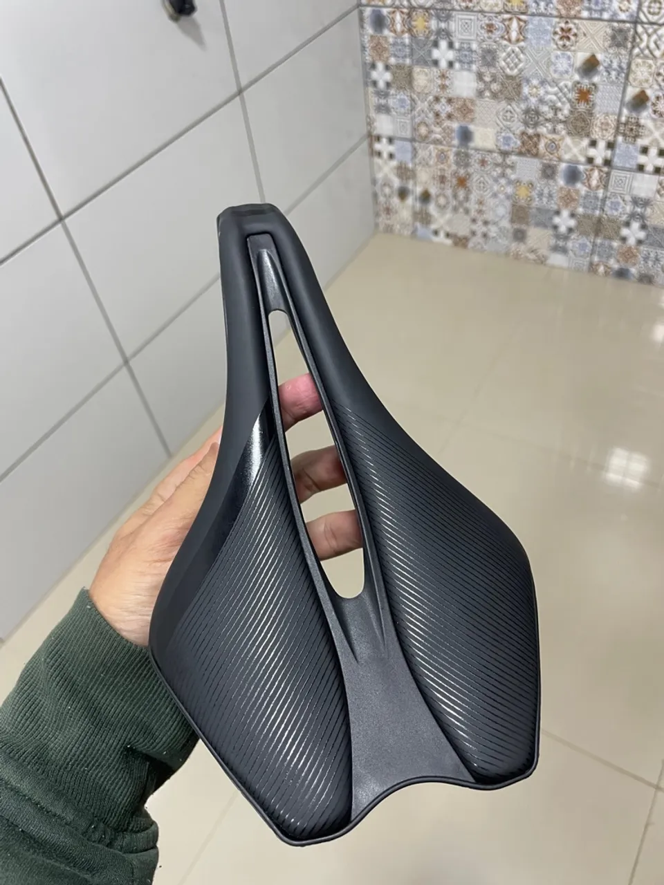 Selim kocevlo 140mm super leve ( 227 g) sem uso