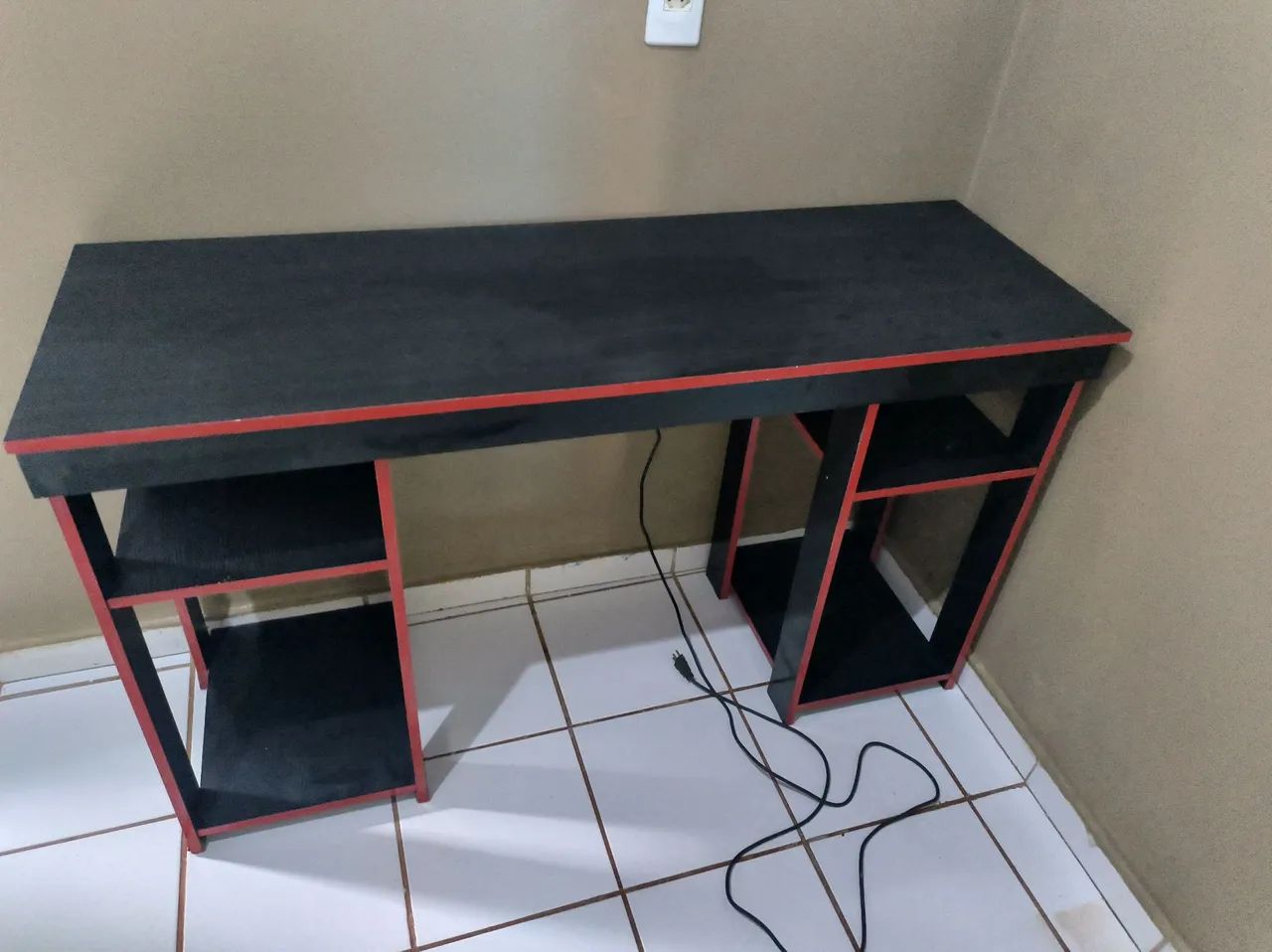 Mesa usada em bom estado 