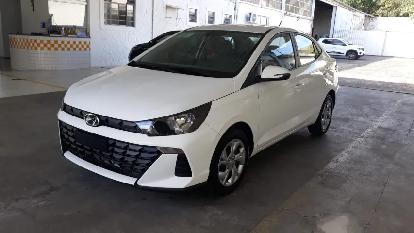 HB20S Confort Plus 1.0 Manual 2025 0km