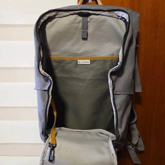 Mochila Victorinox Altmont Active Deluxe Rolltop Cinza - Foto 3