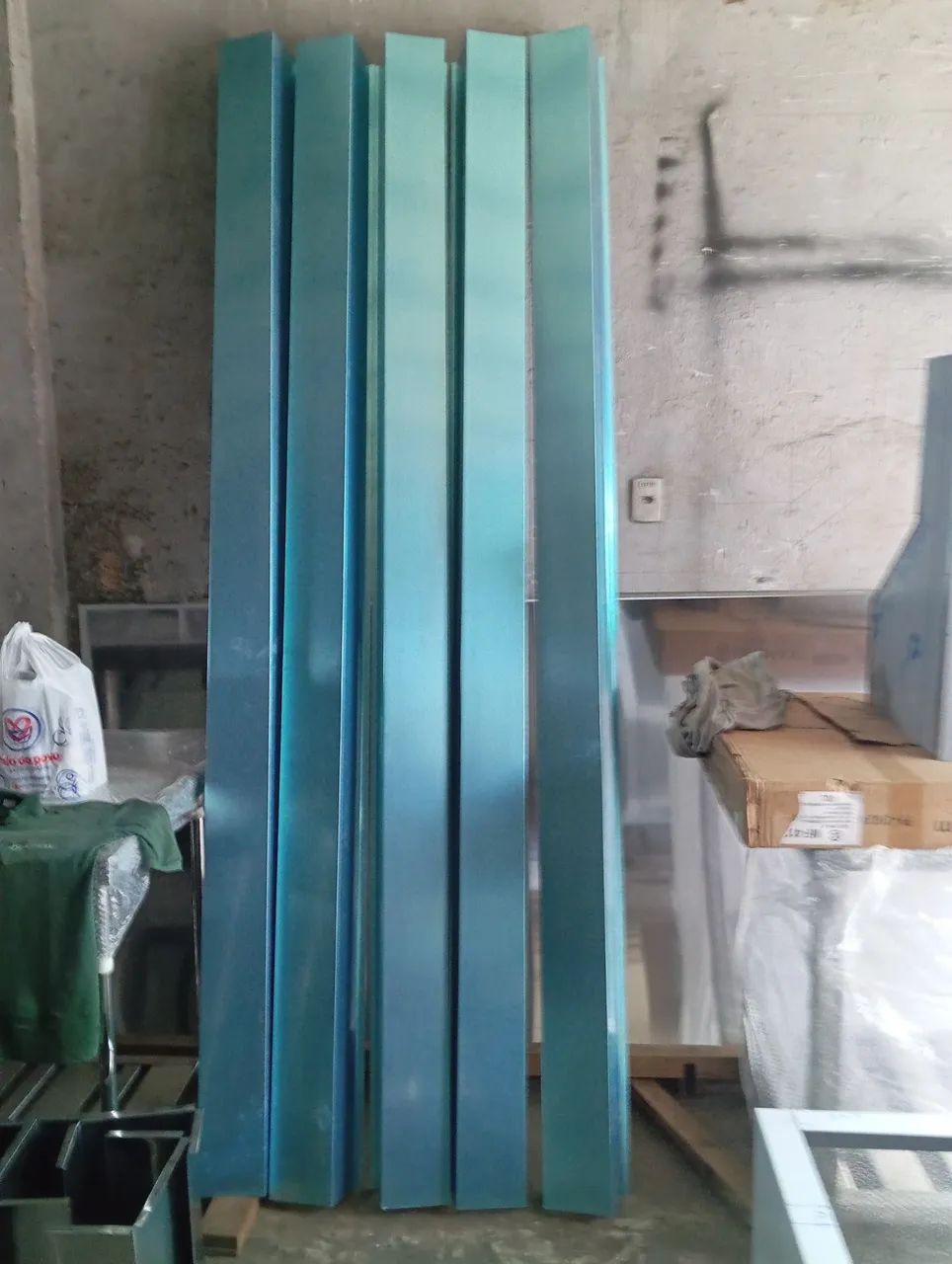 Bicas64872568974851120