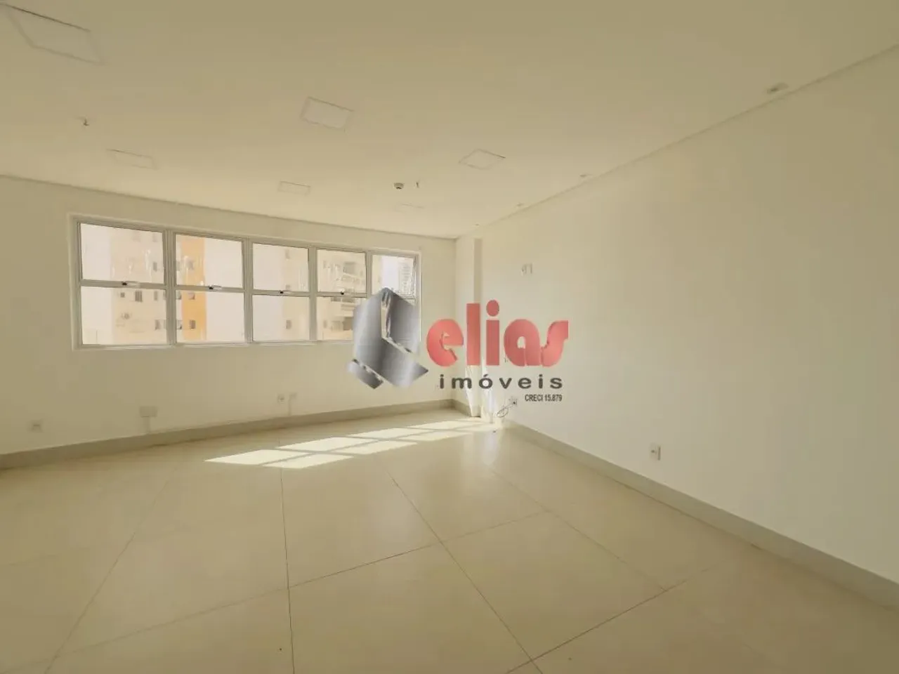 Sala para aluguel com 33 m² em Vila Santo Antônio, Bauru - SP