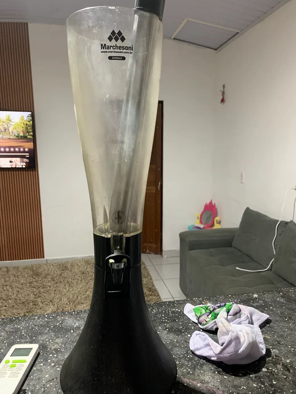 Vendo torre de chopp de 2500 ml com dois tubos congelantes Obs: perdi a tampa de cima  - Foto 5