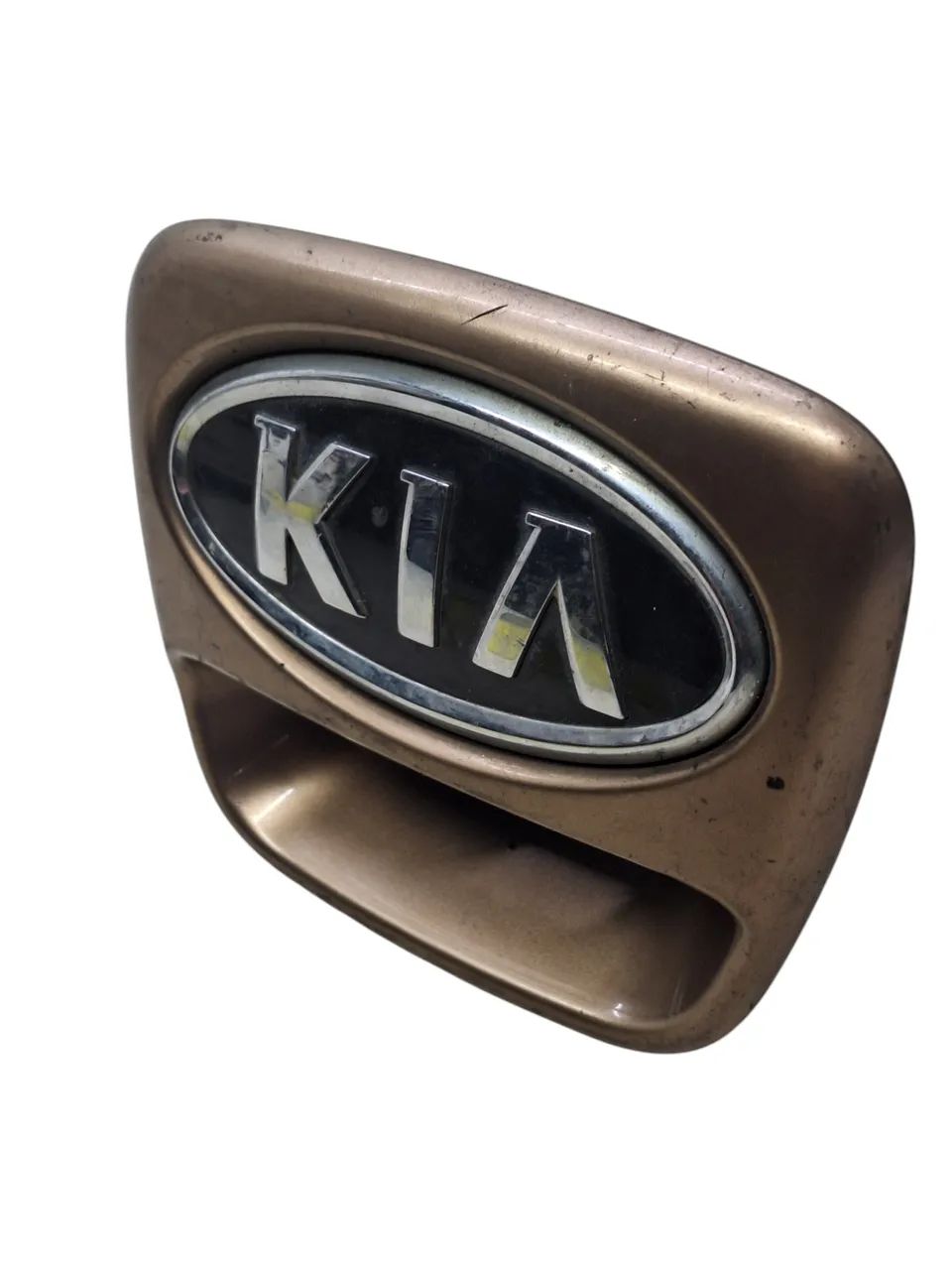 Moldura Puxador Tampa Traseira Kia Picanto 2012 817201Y000 - Foto 2