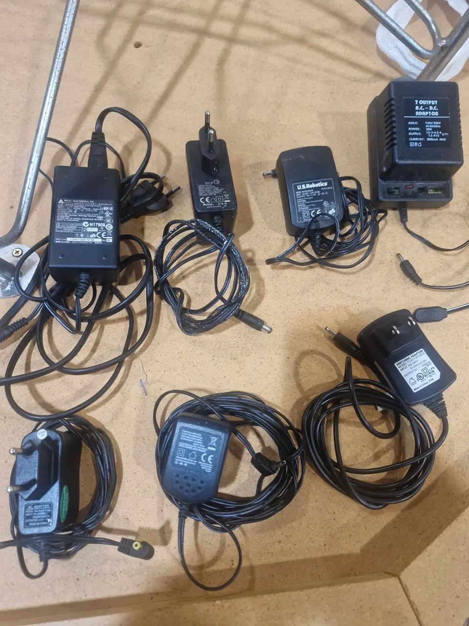 Carregadores e fontes diversos de 5 até 12 volts - Foto 5
