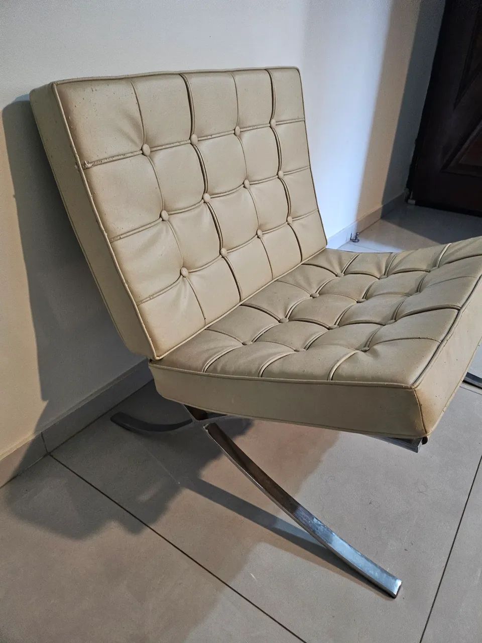 Poltrona Barcelona Design Clássica - Foto 2