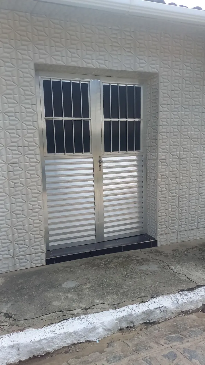 Aluga-se quitinete no centro de Marechal