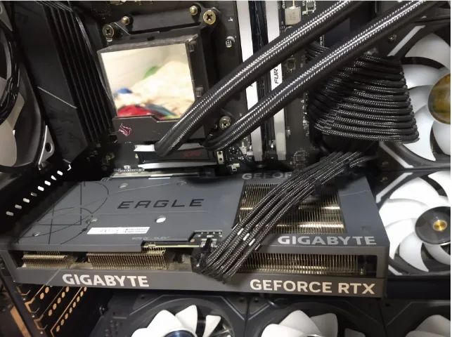 PLACA DE VIDEO RTX 4060TI GIGABYTE EAGLE OC 8GB