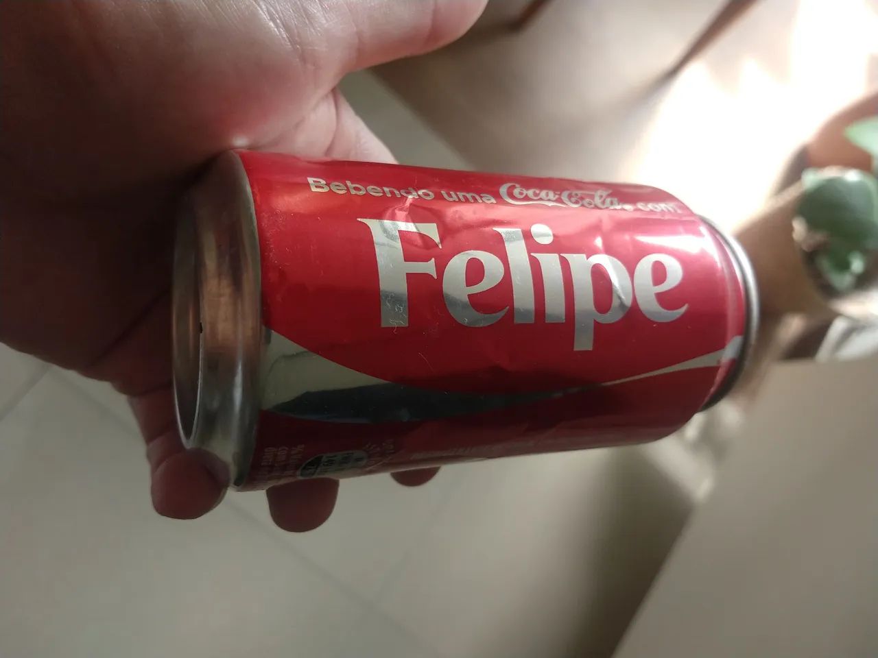 Coca Cola 2015 Felipe - Bebendo uma Coca Cola com  - Foto 2