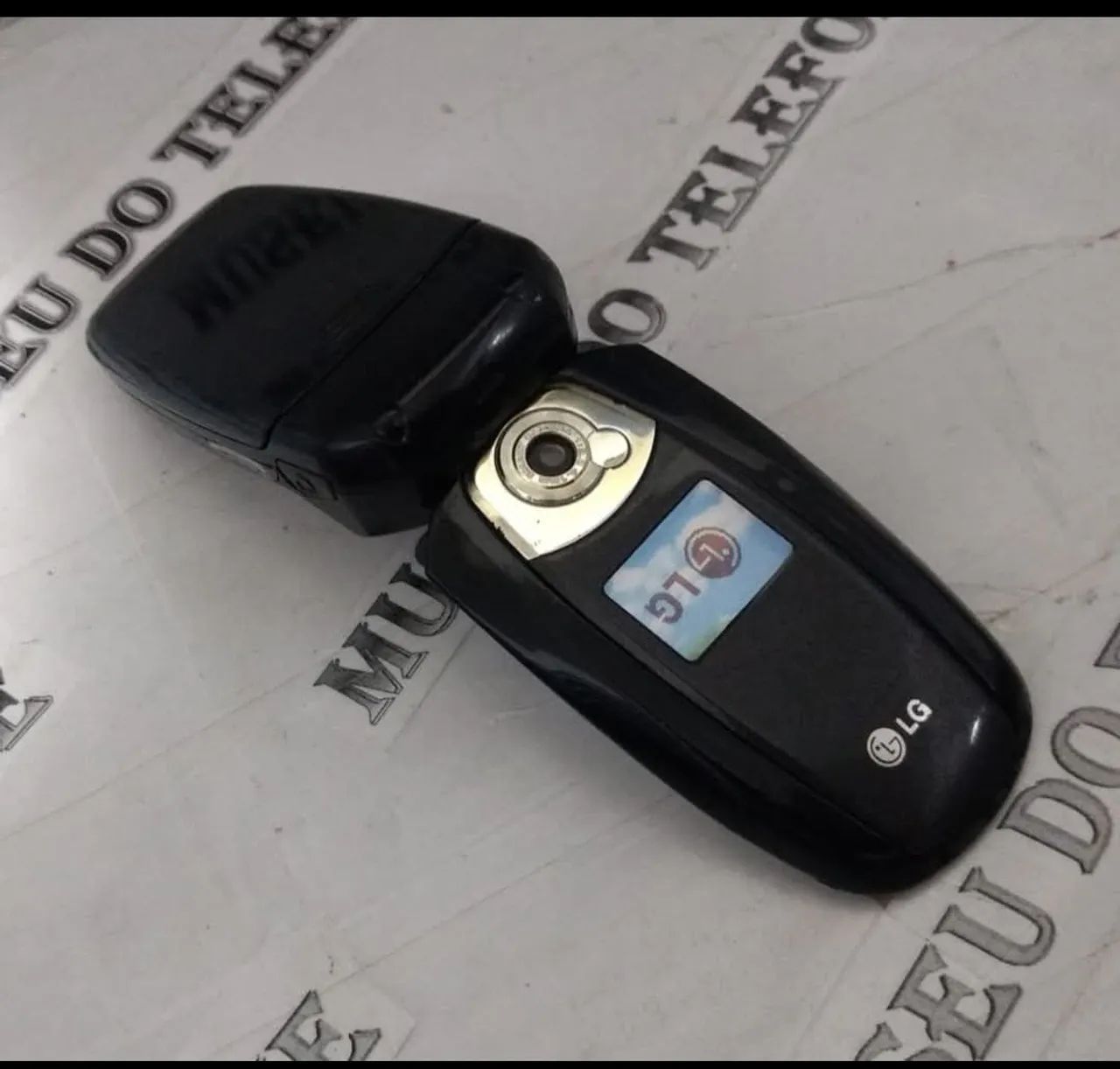 LG MG220 Black Flip pequeno celular antigo RELIQUIA impecável 