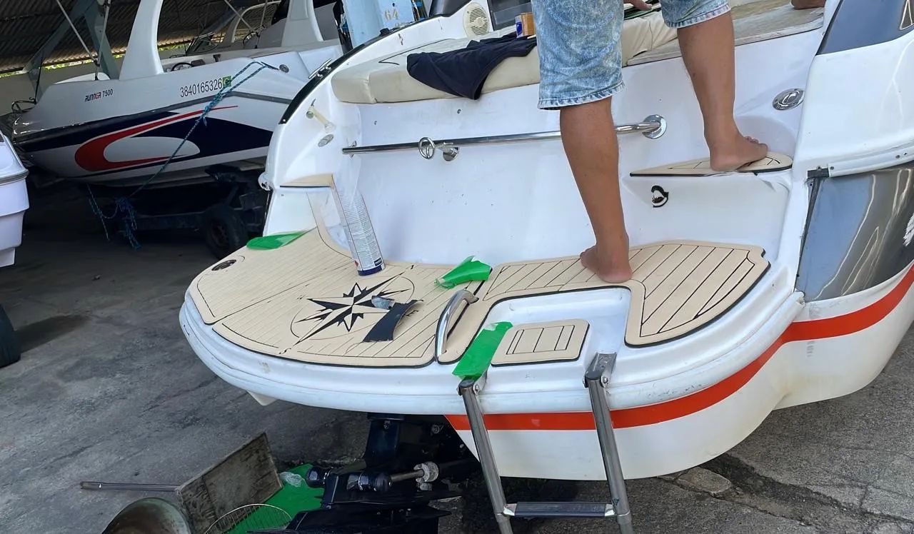 Lancha Evolution 26 cabinada  - Foto 5