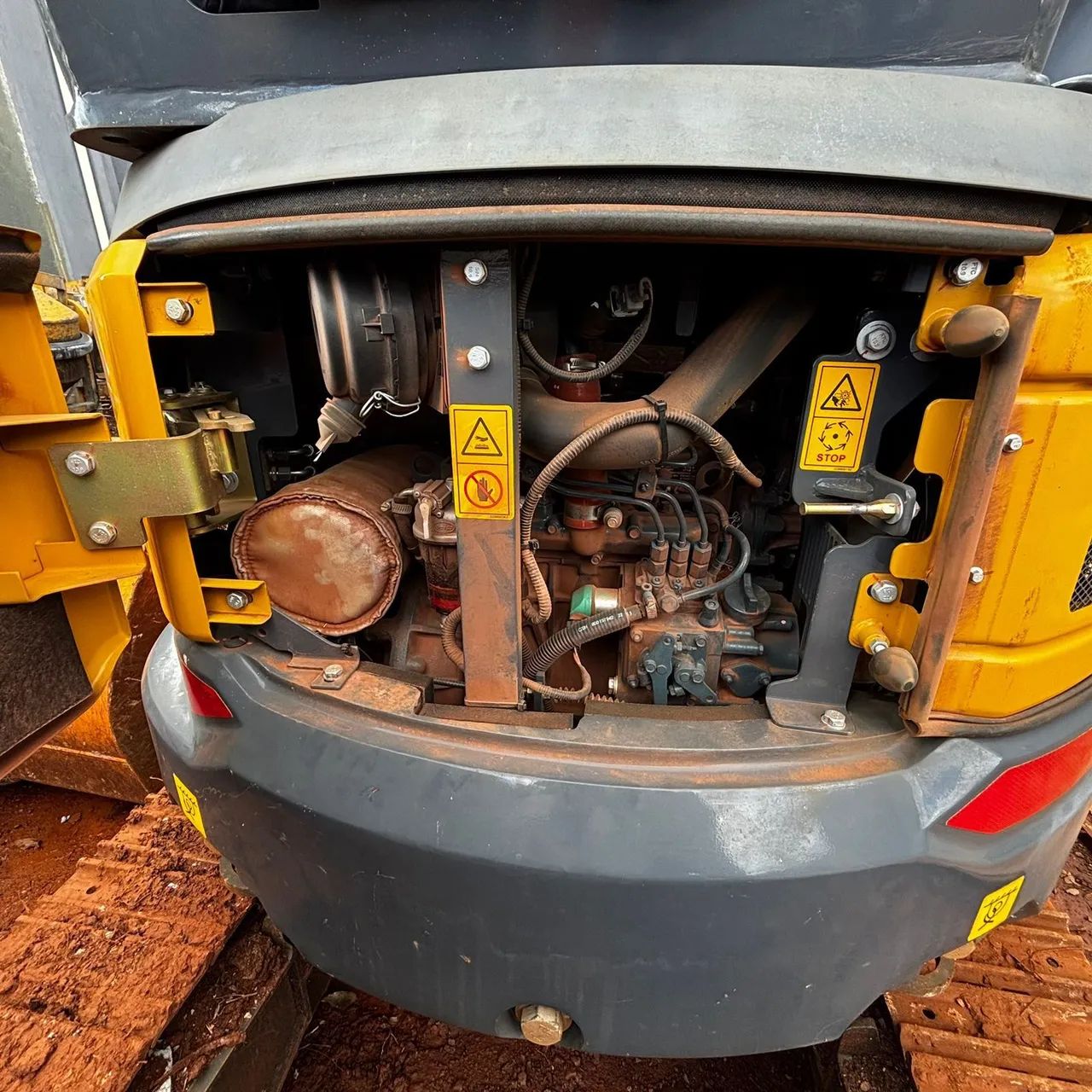 VENDO MINI ESCAVADEIRA XCMG / E27 - Foto 2