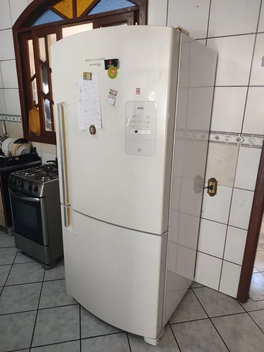 Geladeira Frost Free 620L inverse grande  - Foto 4