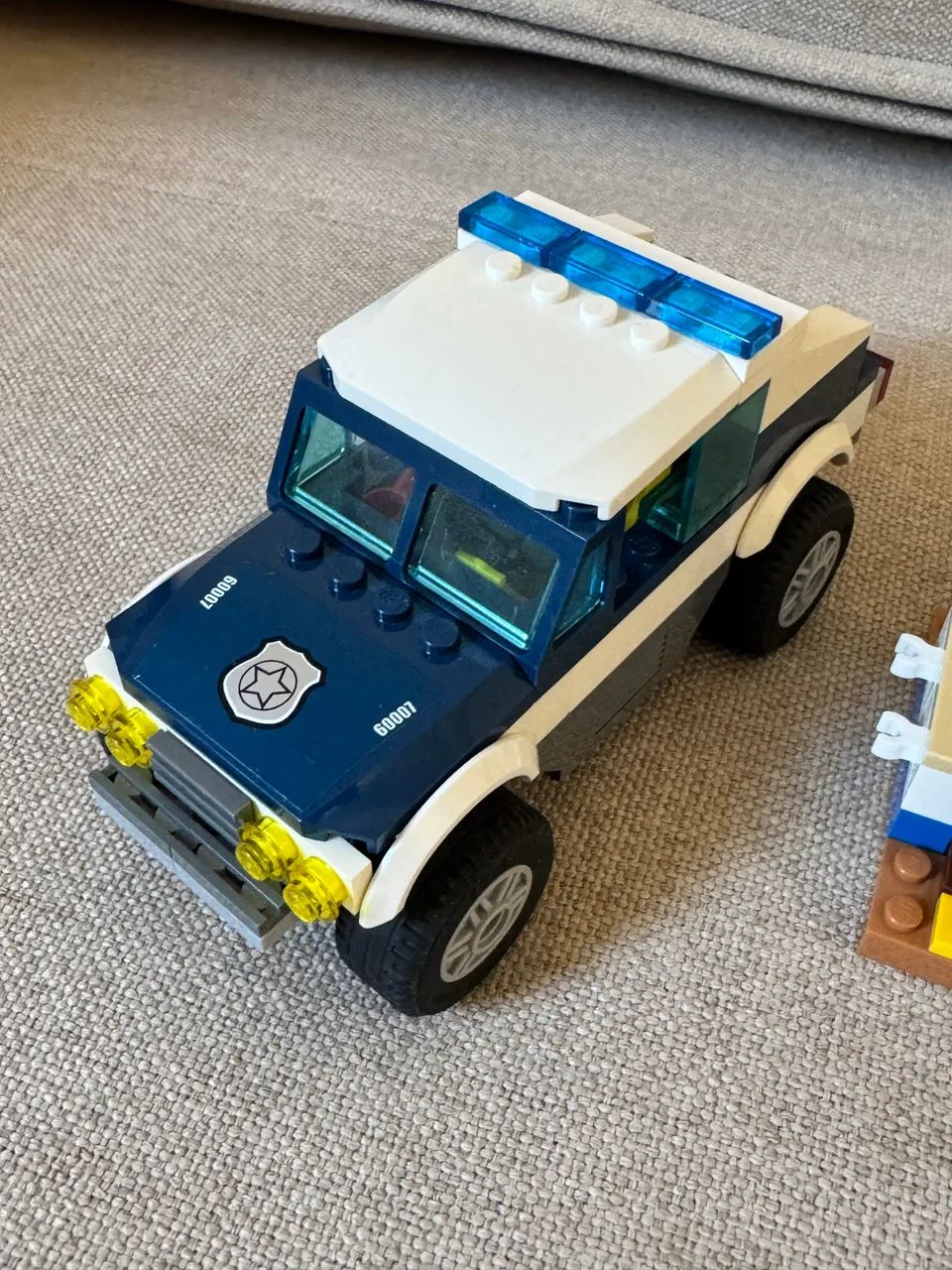 Lego CITY Police Car e base policial originais - Foto 6
