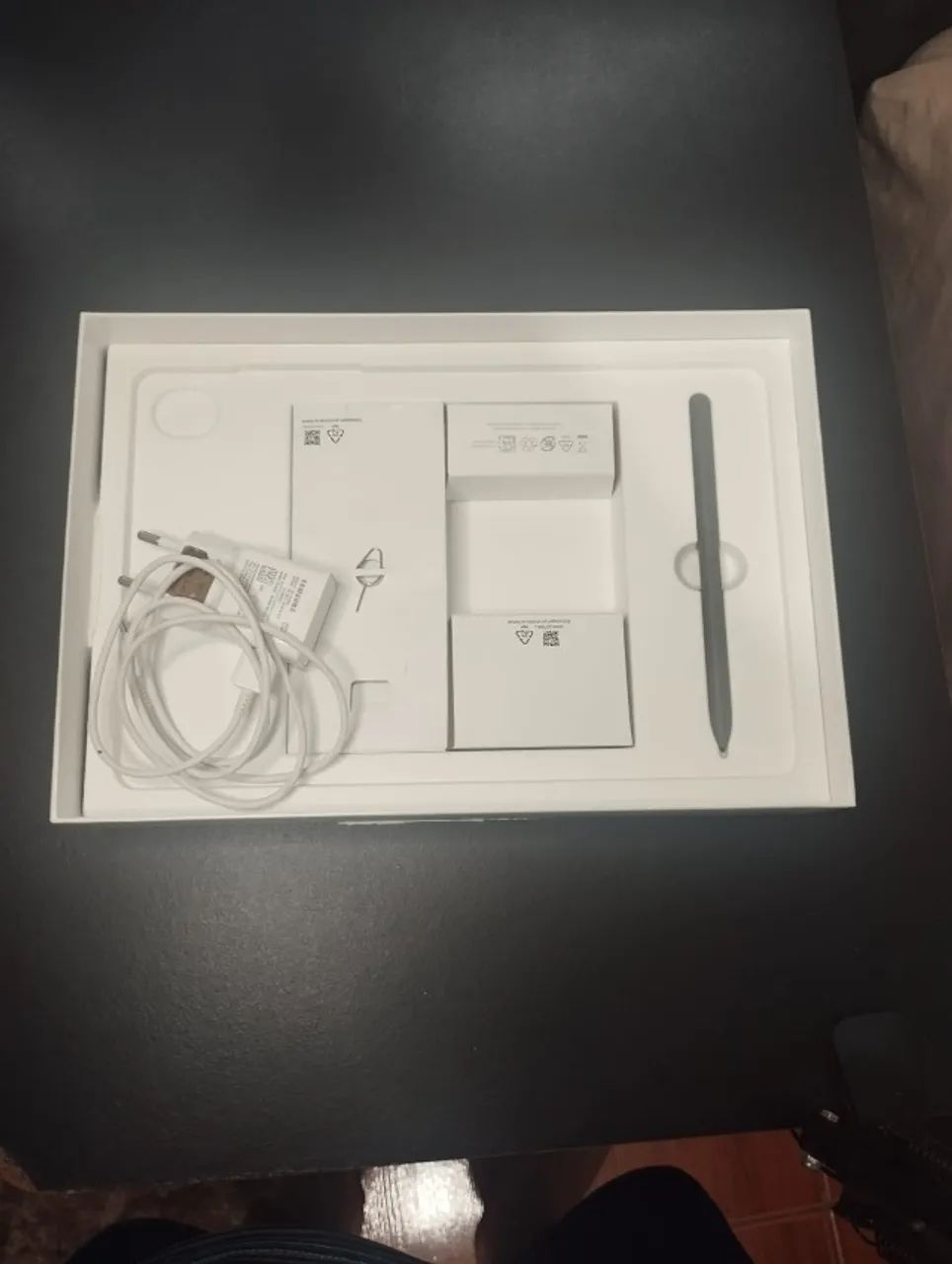 Samsung Tab S9 FE 128 Gb 8 Gb de RAM 10,9 (completo + acessórios) - Foto 3