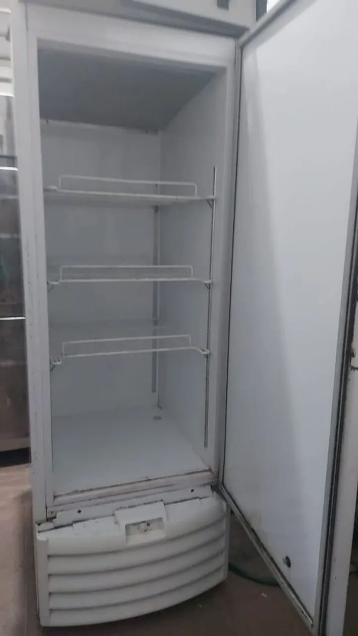 Freezer metalfrio TRIPLA ACAO comercial em ótimo estado