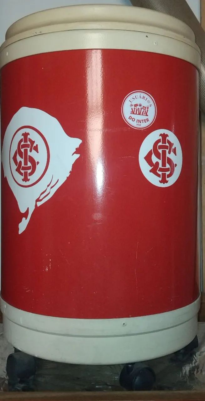 Cooler do Internacional de Porto Alegre. - Foto 2
