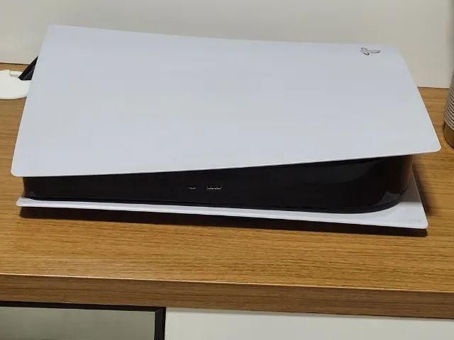 Vendo PS5 fat all digital + 2 controles + memória ssd nvme 2TB + cooler com carregador - Foto 3