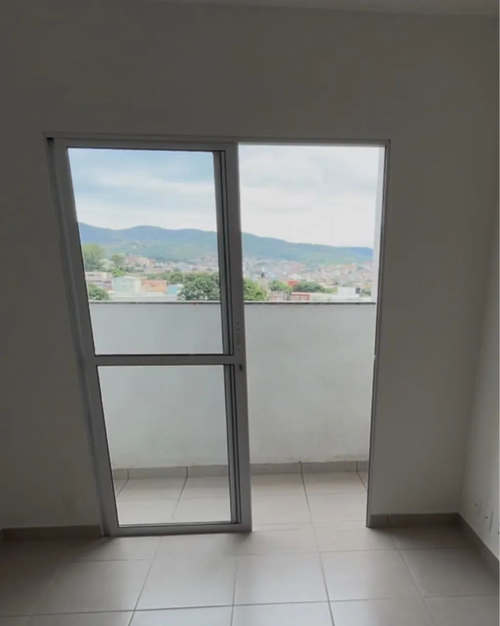 Porta de vidro e alumínio para varanda