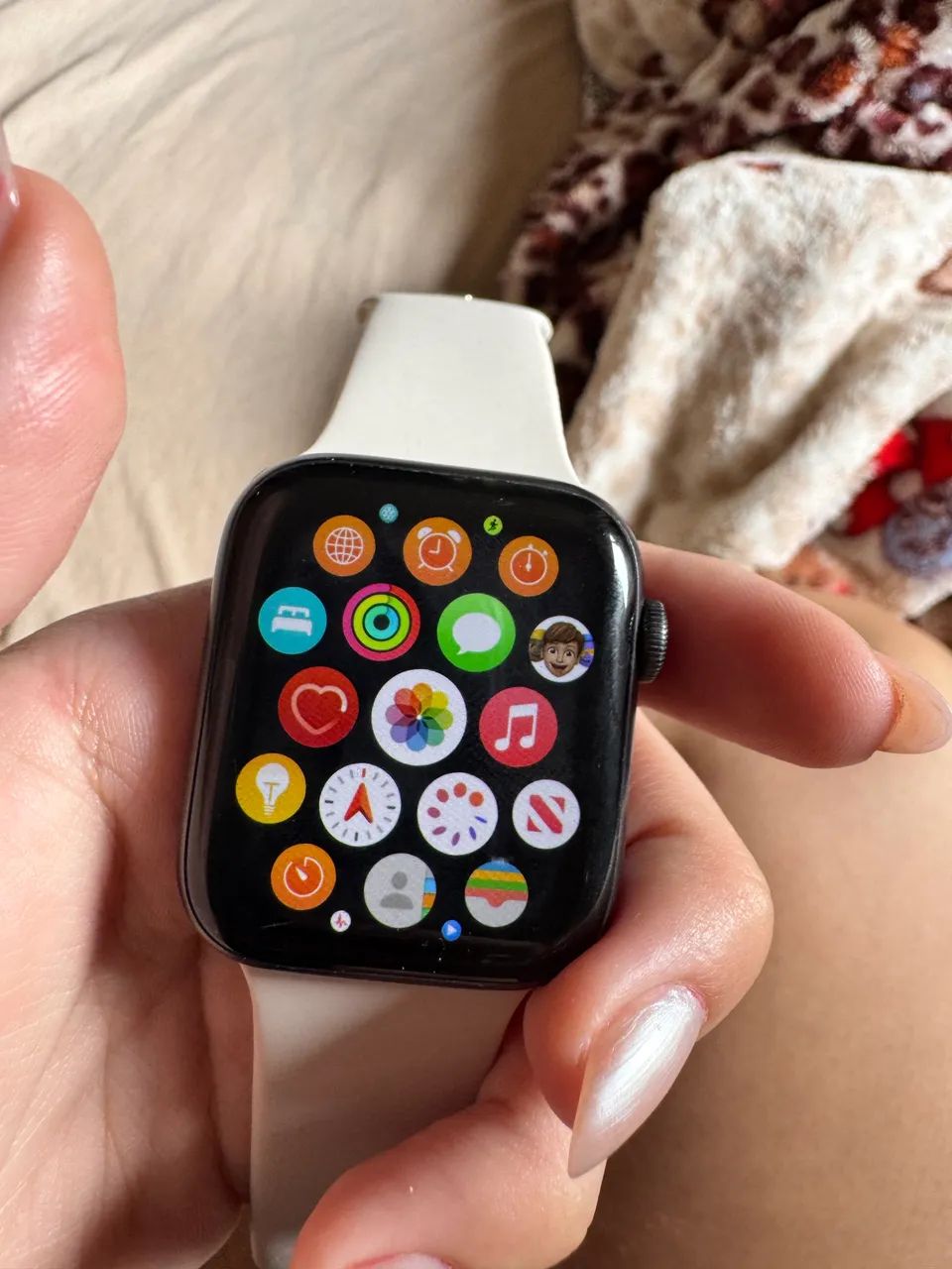 Apple Watch Series 44mm Smartwatches Maria Goretti, Belo