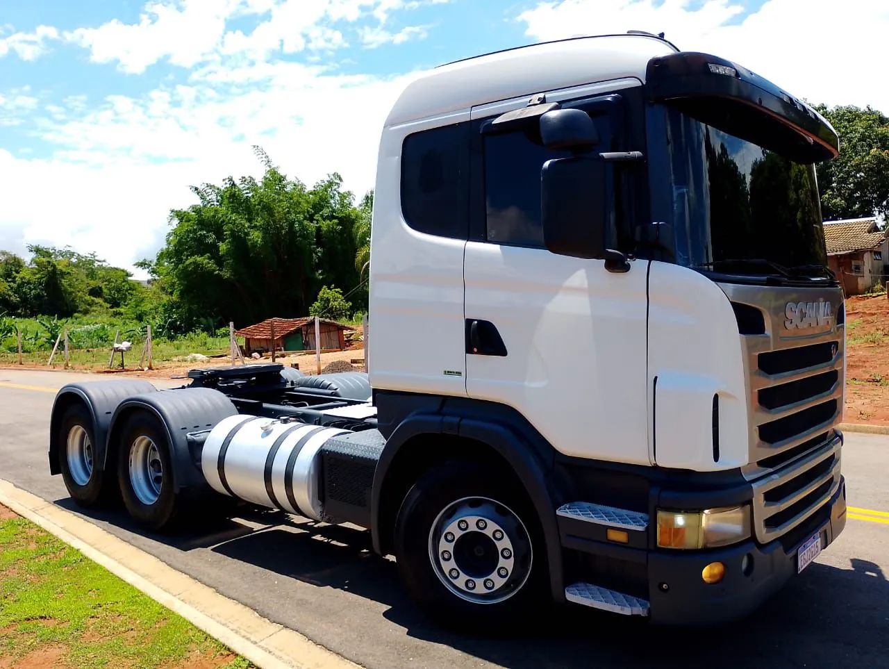 Caminhão Scania - Excelente estado troco por escavadeira  - Foto 3