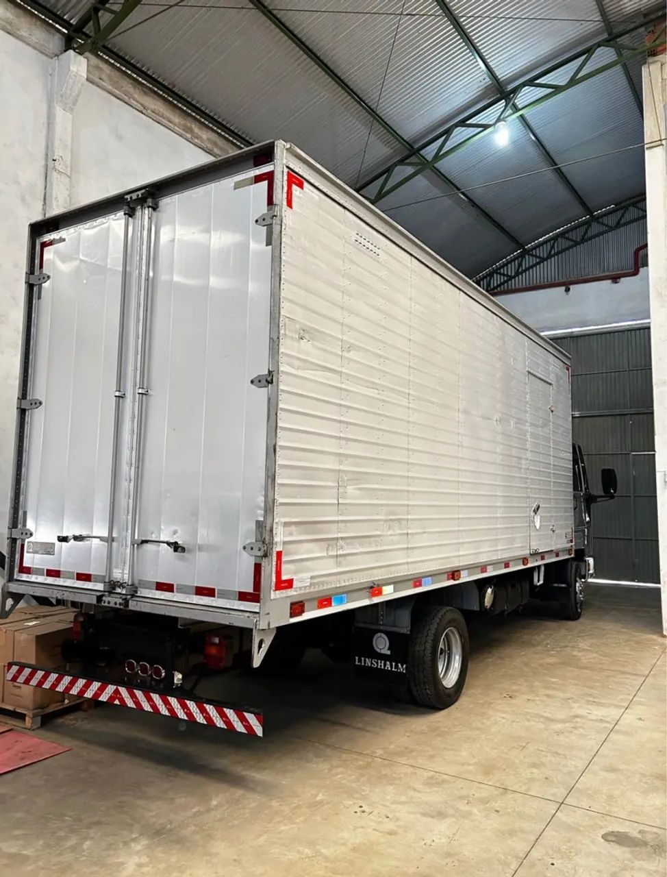 Caminhão Ford cargo 815   Baú  2011 - Foto 4