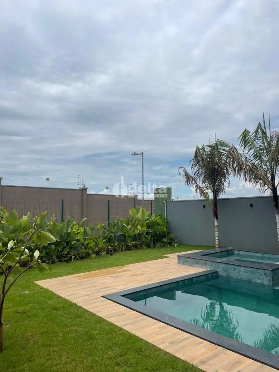 Casa no condomínio Tamboré disponível para locação e venda em Uberlândia-MG - Foto 2