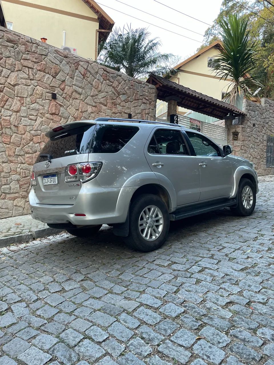 Toyota Hilux SW4 SRV D4-d 4X4 3.0 TDI Dies. AUT 2013 - Foto 4