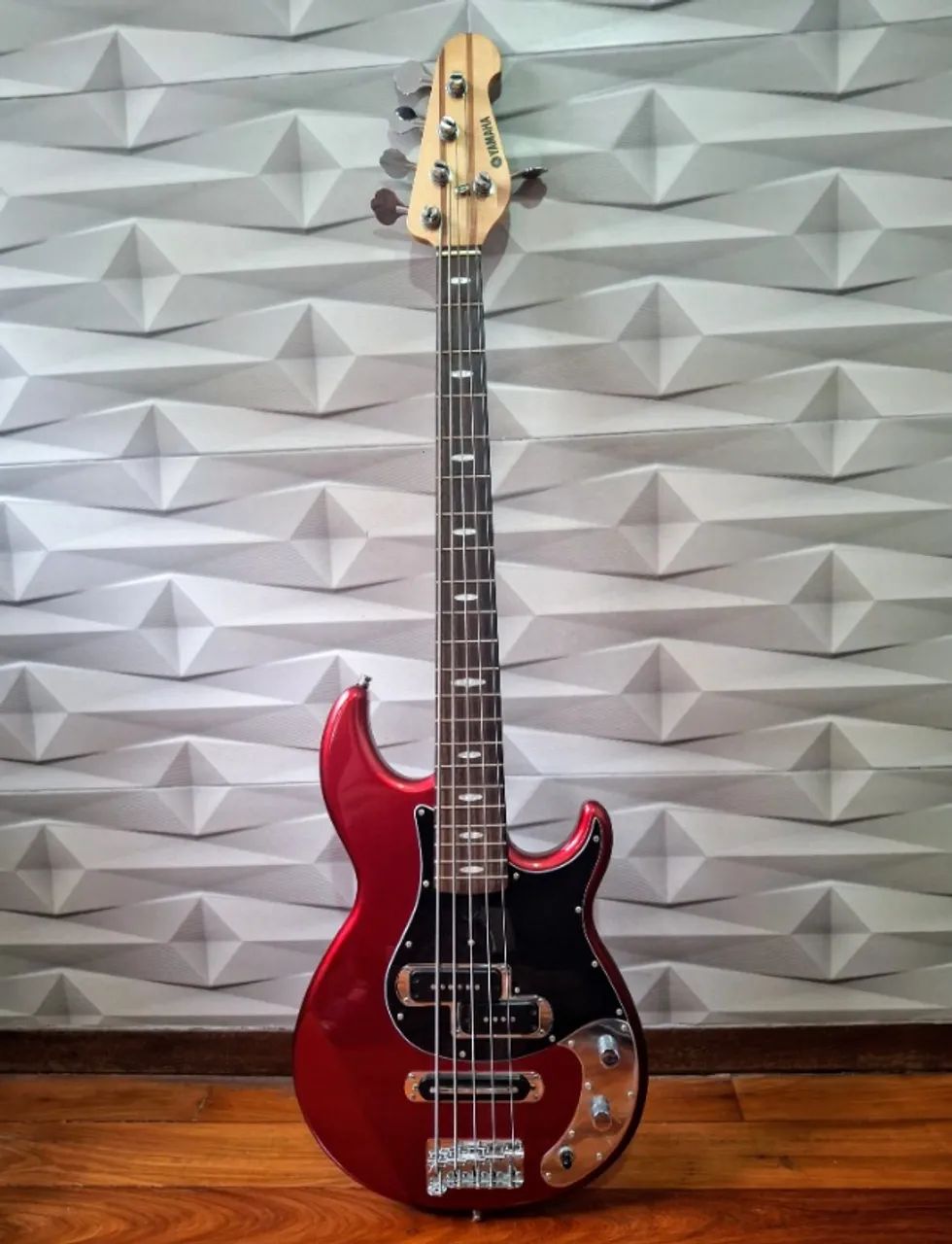 Contra-Baixo Yamaha BB425 BB425X - IMPECÁVEL - Instrumentos