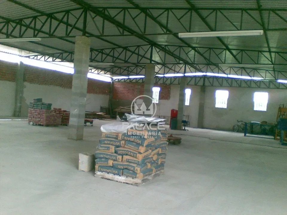 BARRACAO / LOCACAO / 600m² area util / 3000m² terreno / MOMBUCA - Foto 3