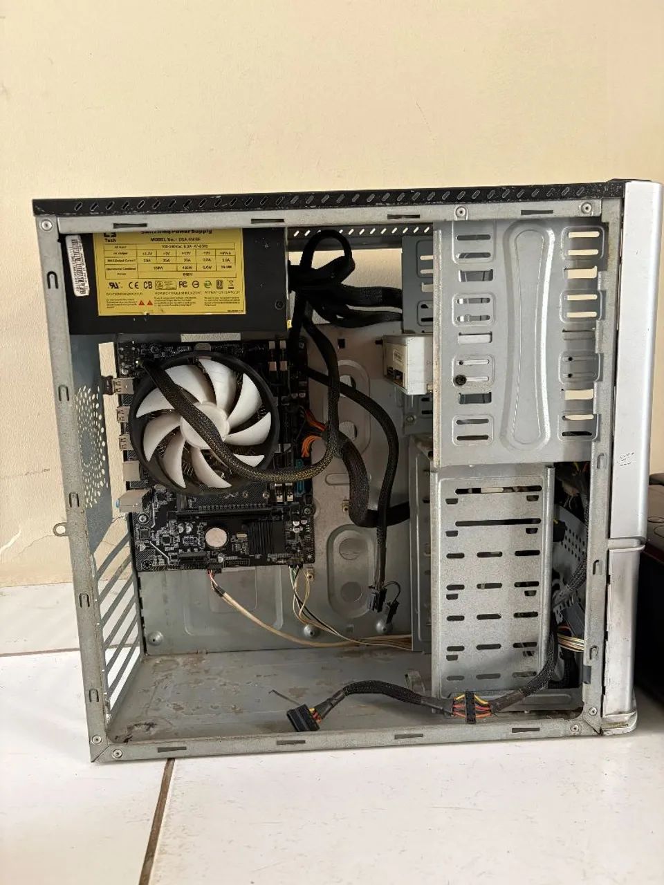 Computador com gabinete 