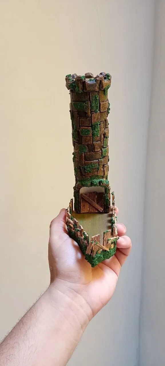 Torre para lançar dados de RPG 