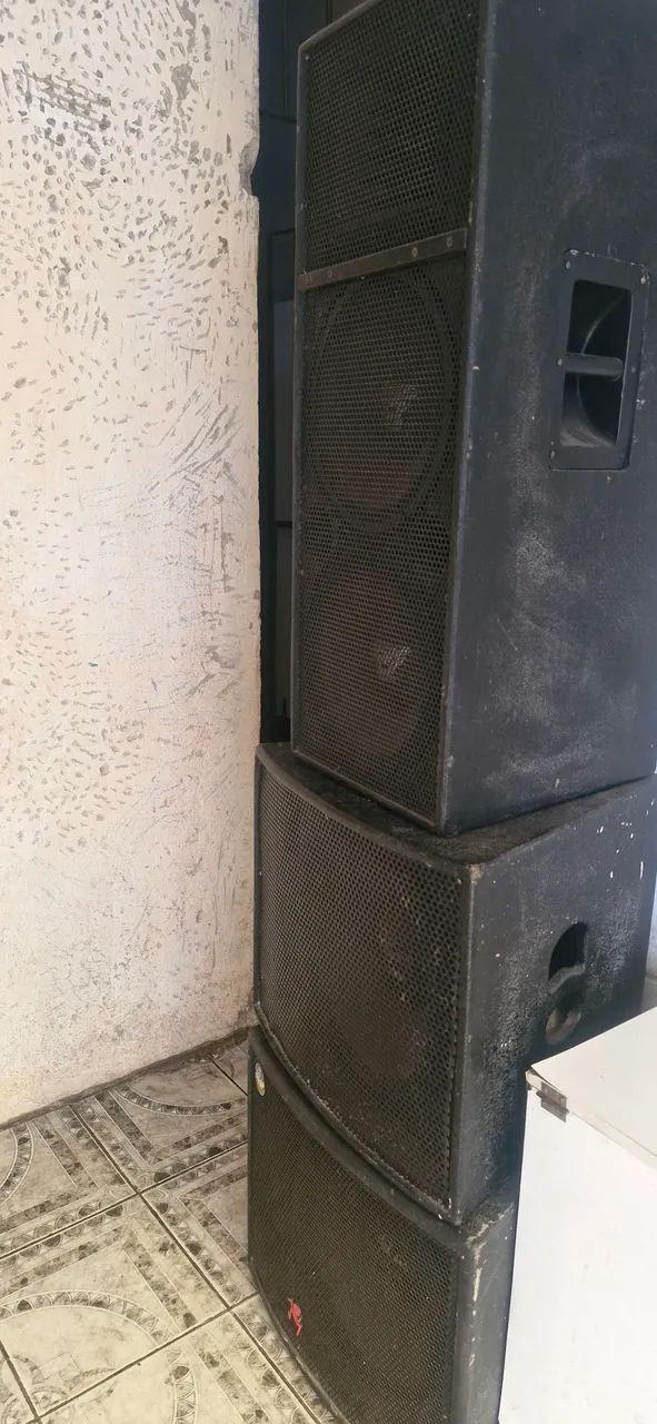 Caixa de som os dois grave tem 800 rms boca 15 polegadas marca magnos  - Foto 2
