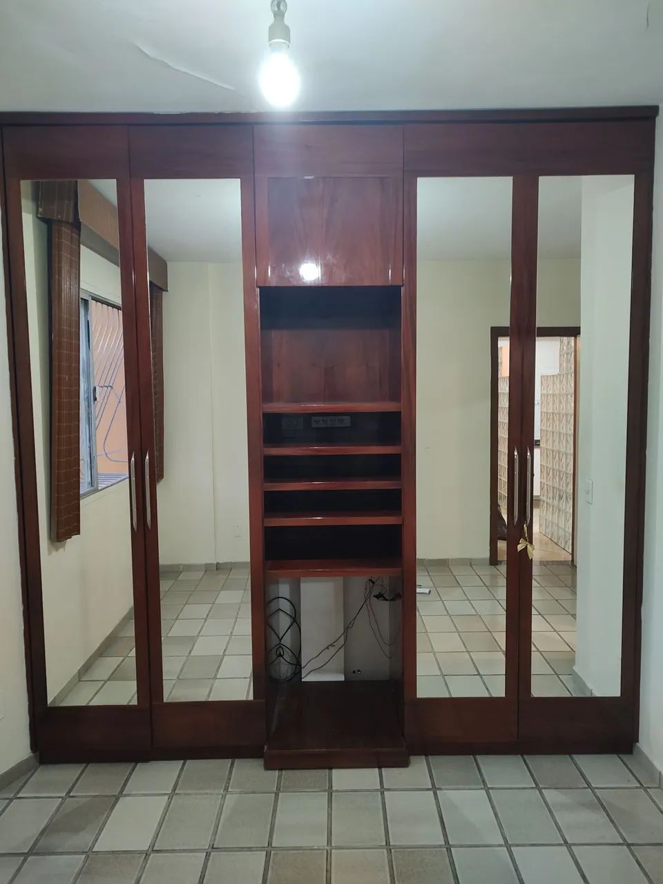 Armário Guarda Roupa 