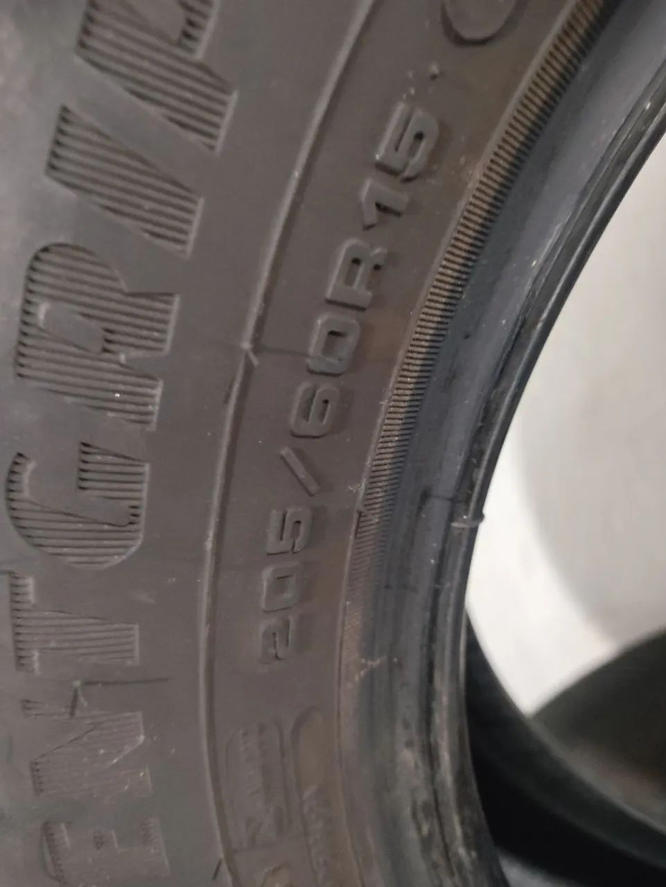 Pneu Goodyear  - Foto 3