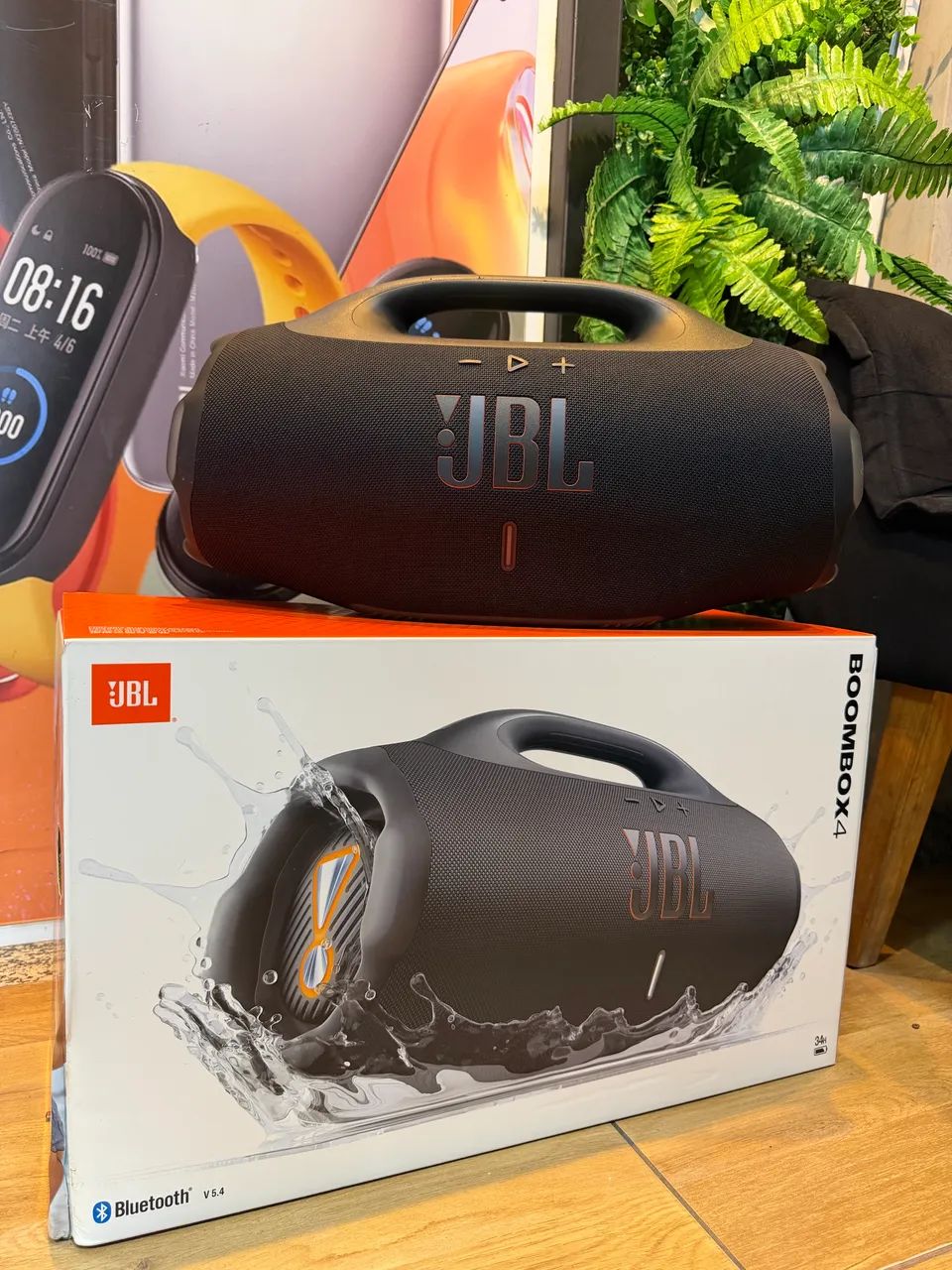 Bombox 4 