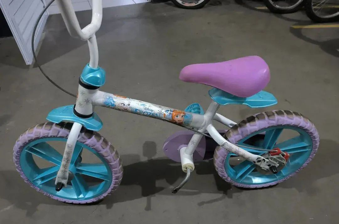 Bicicleta infantil aro 12 - Foto 2