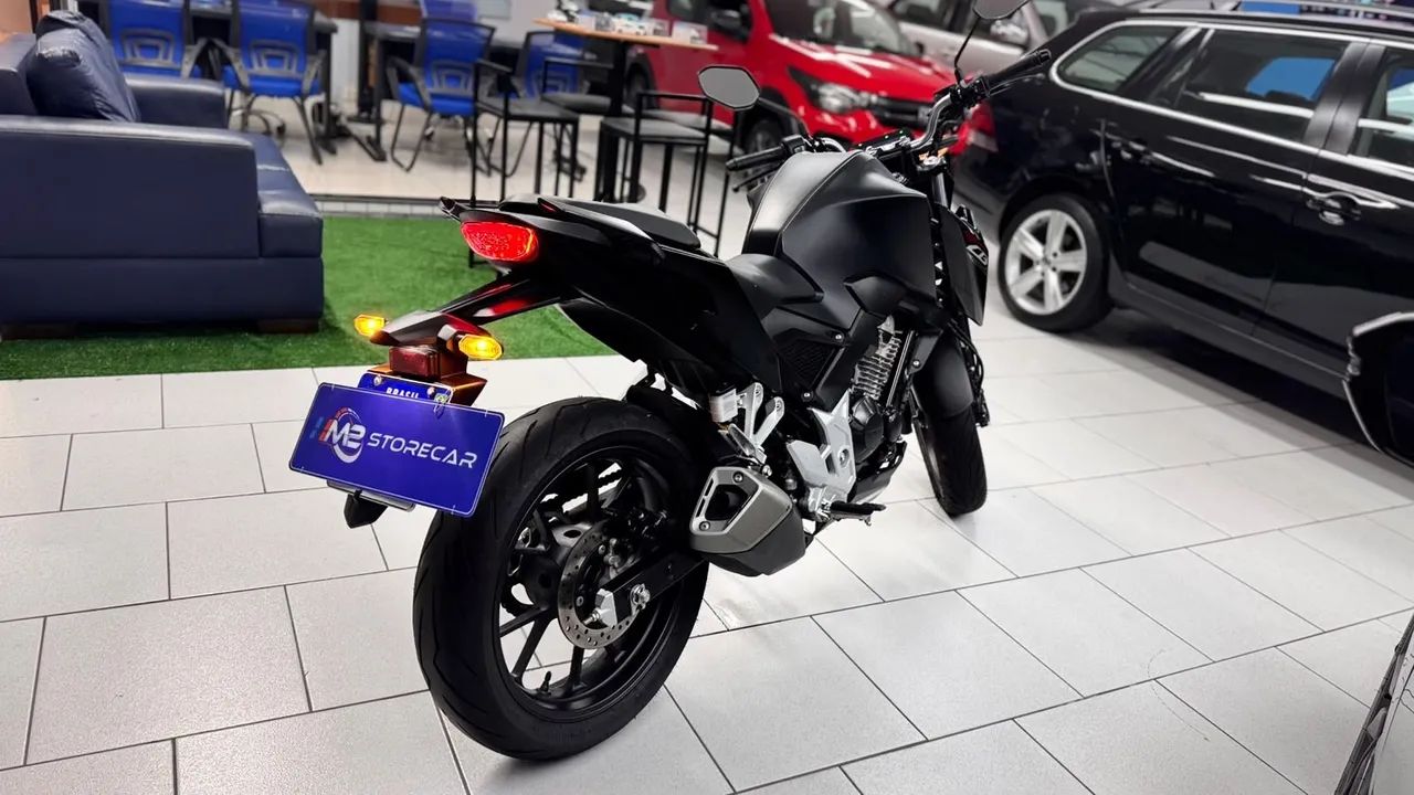 CB 300f 