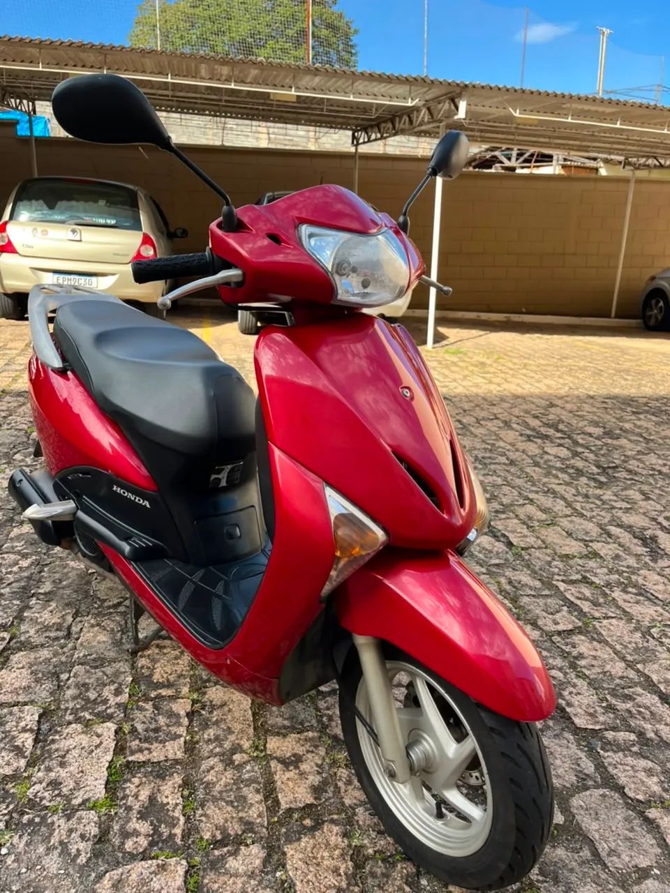 Honda Lead Scooter  - Foto 2