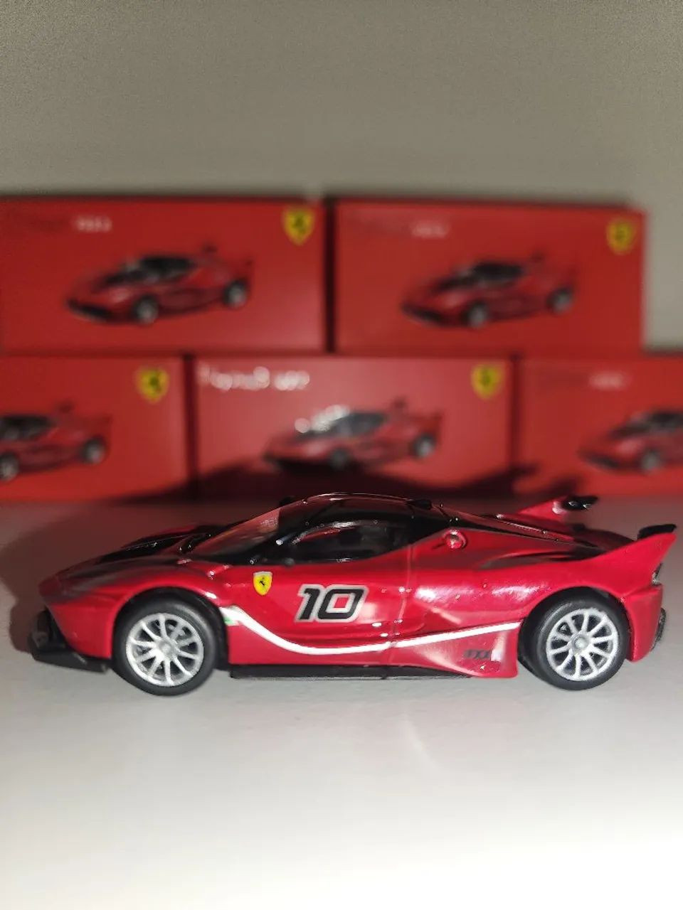 Miniatura ferrari bburago 1/64 - Foto 3