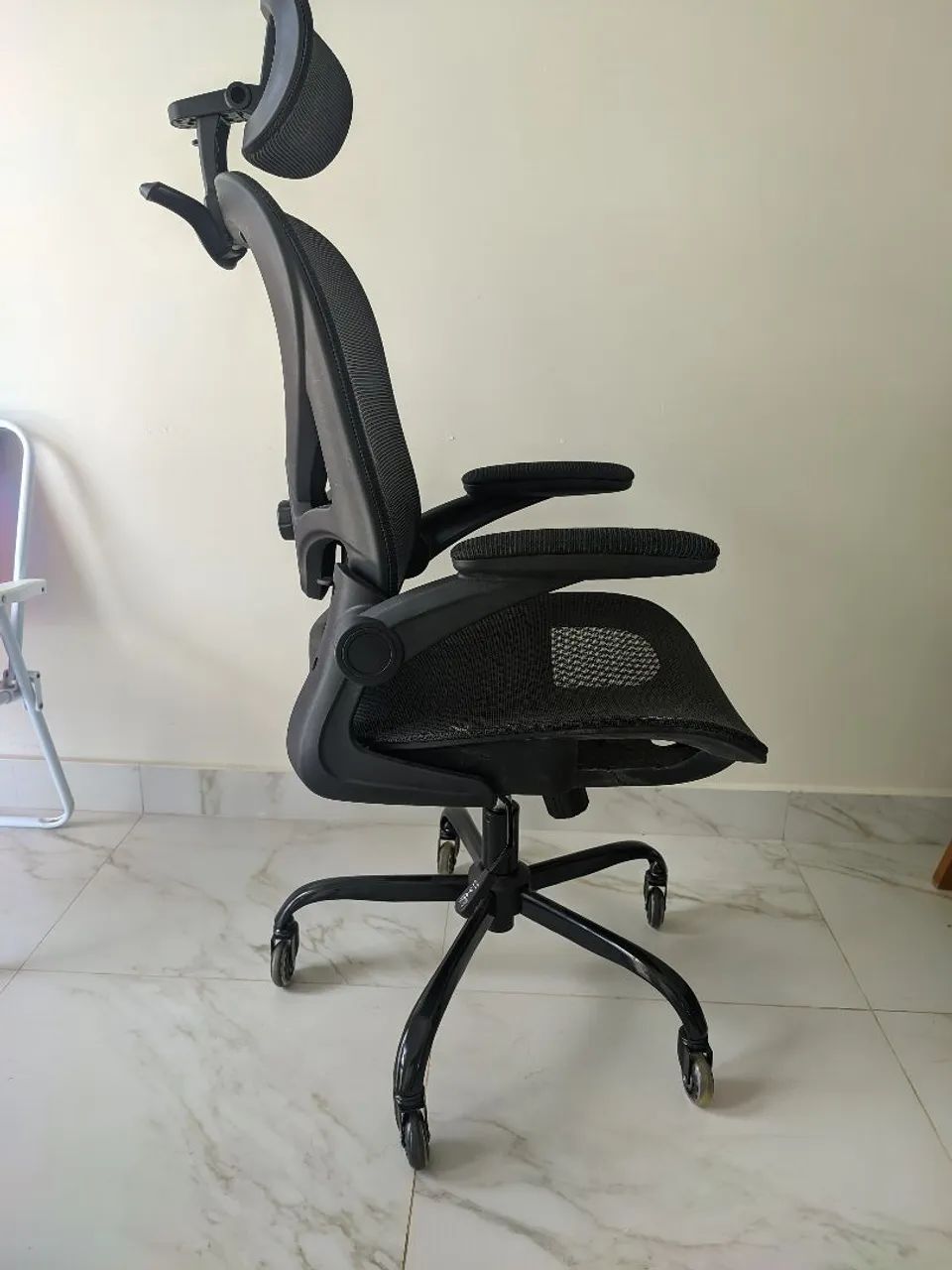 Cadeira ergonômica com apoio de cabeça  - Foto 2