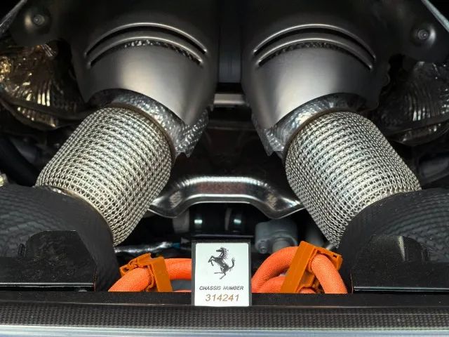 Ferrari 296 GTS (Híbrido), foto 11 de 20