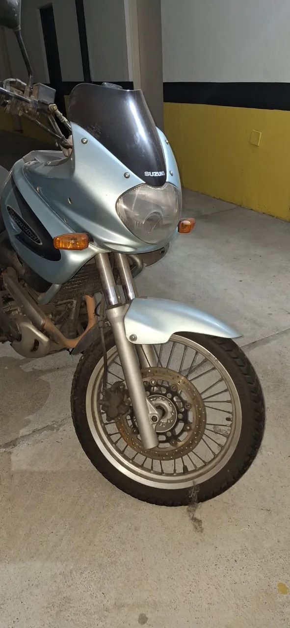 Freewind 650 Suzuki