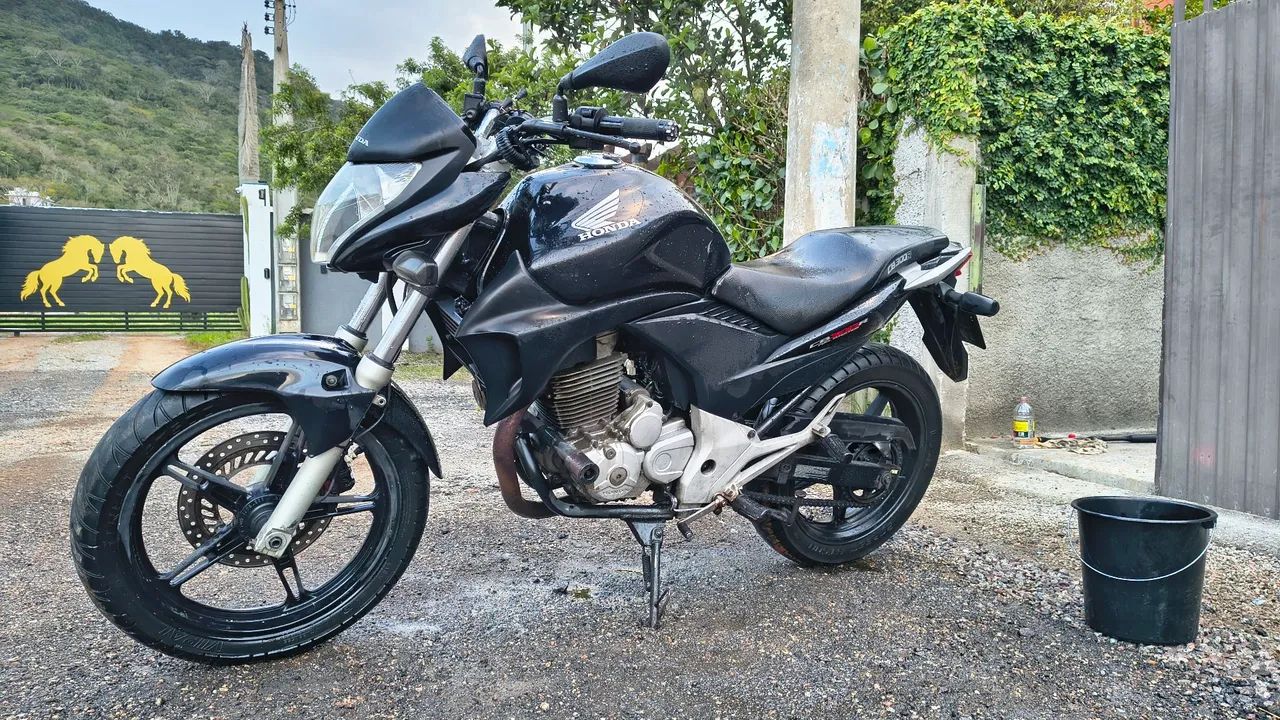 CB300  - Foto 3