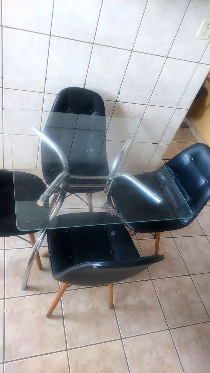 Mesa em perfeito estado 